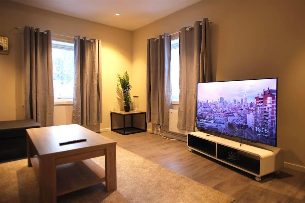 Sentral Leilighet Med 3 Soverom Harstad Exterior foto
